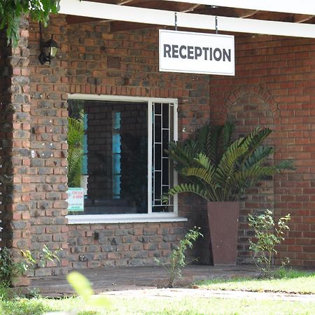 Casa Leitao Lodge ファラボルワ エクステリア 写真