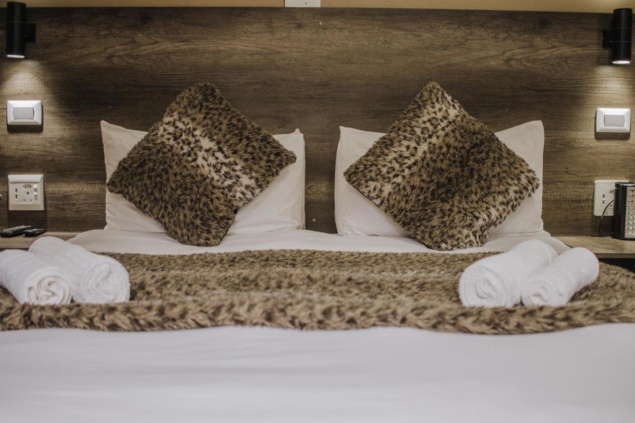 Casa Leitao Lodge ファラボルワ エクステリア 写真